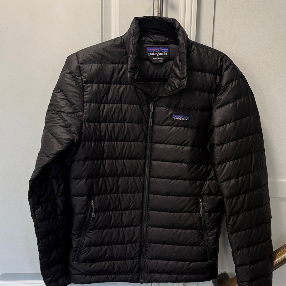 Patagonia Men's Black Puffer Jacket size small